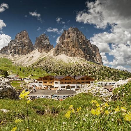 Passo Sella Dolomiti Mountain Resort سيلفا دي فال جاردينا المظهر الخارجي الصورة